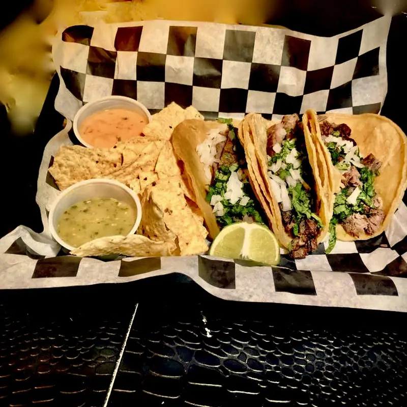 La Iguana Taco Shop