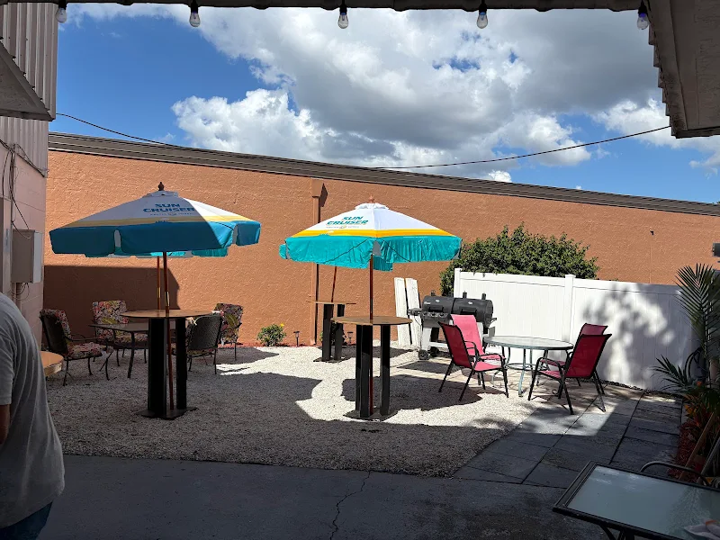 TNT’S Sports Pub LLC.