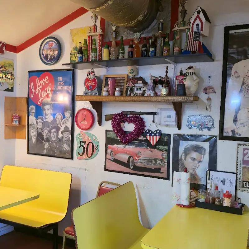 Deb’s Diner