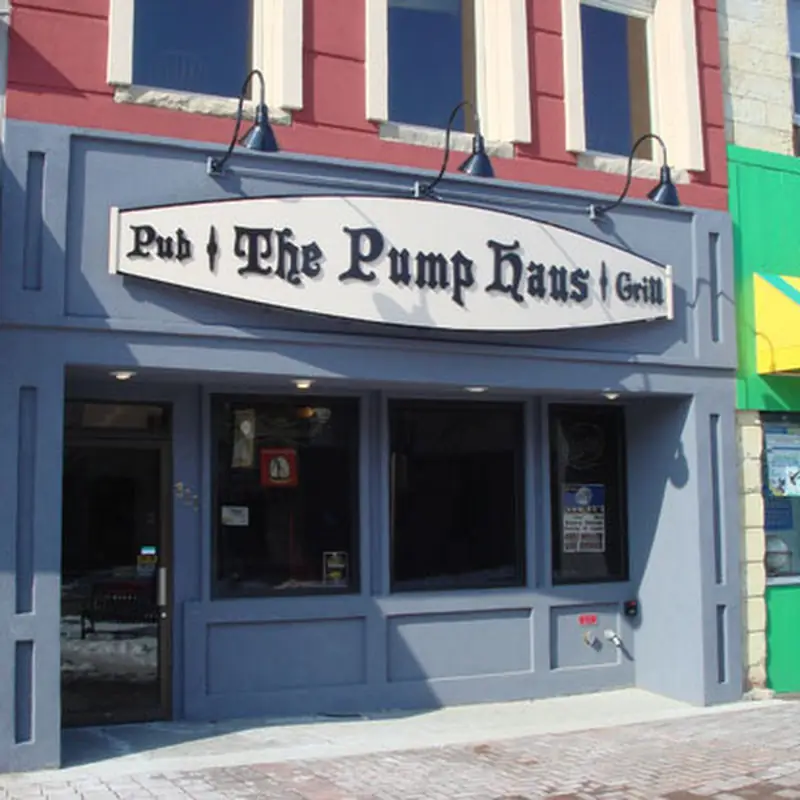 Pump Haus Pub & Grill