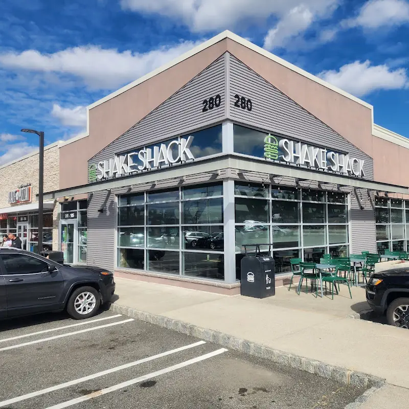 Shake Shack Livingston at the Circle