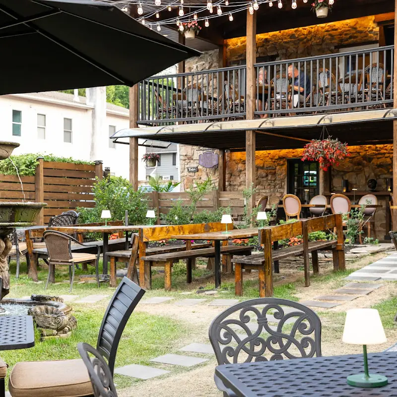 Baci Ristorante & Heart of Oak Pub