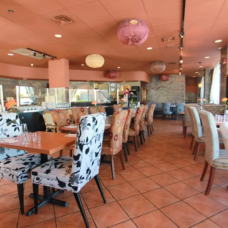 Frodo Joe's Petit Cafe