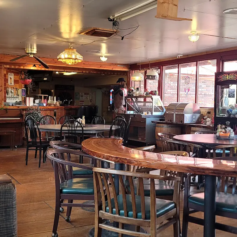 Valley Club Bar & Cafe