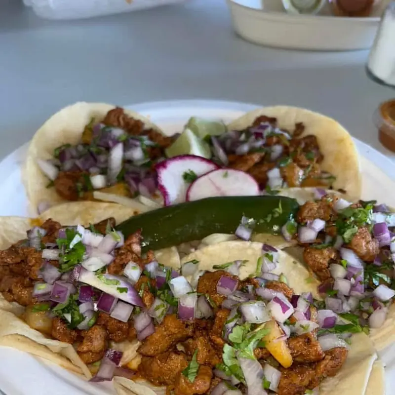 Lindelia's Mexican food
