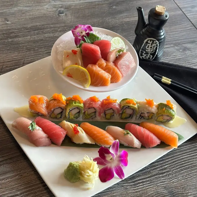 Spicy Salmon Roll (*)