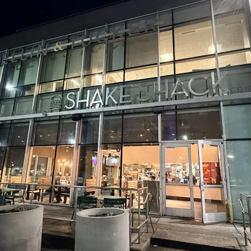 Shake Shack Inner Harbor