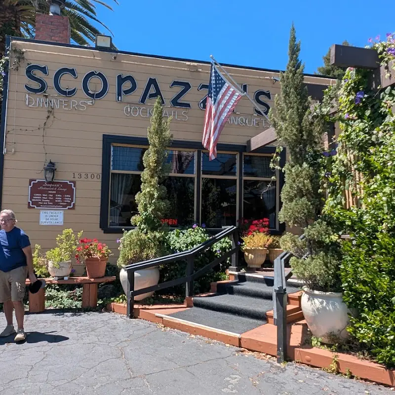 Scopazzi's | Restaurant and Lounge