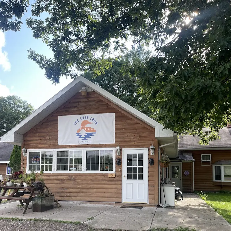 Lazy Loon Lodge