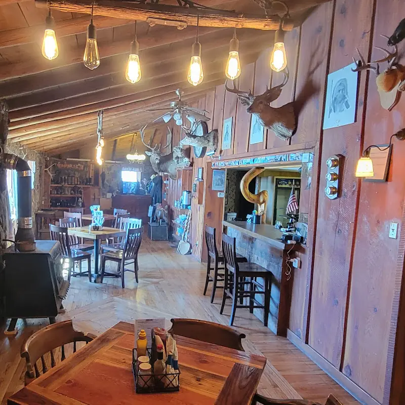 Horse Prairie Stage Stop Restaurant, Bar & Lodge