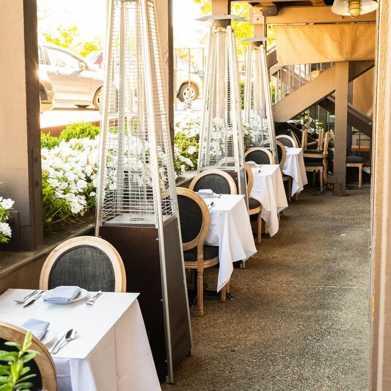 Chouchou French Bistro