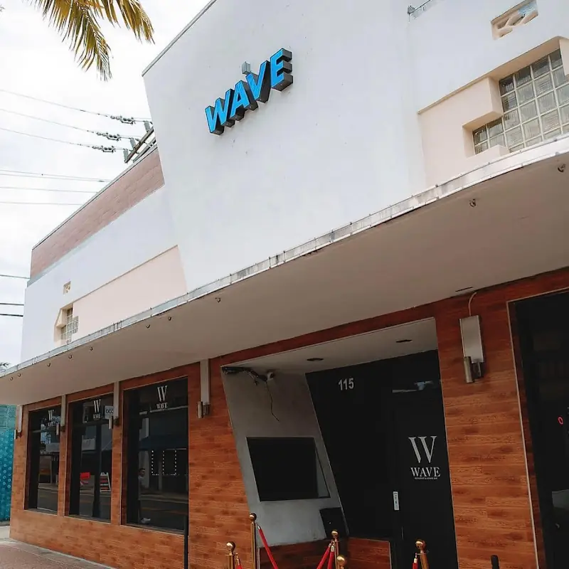 Wave Restaurant, Bar and Lounge