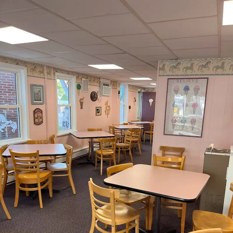 Hobby Horse Ice Cream Parlor & Cafe