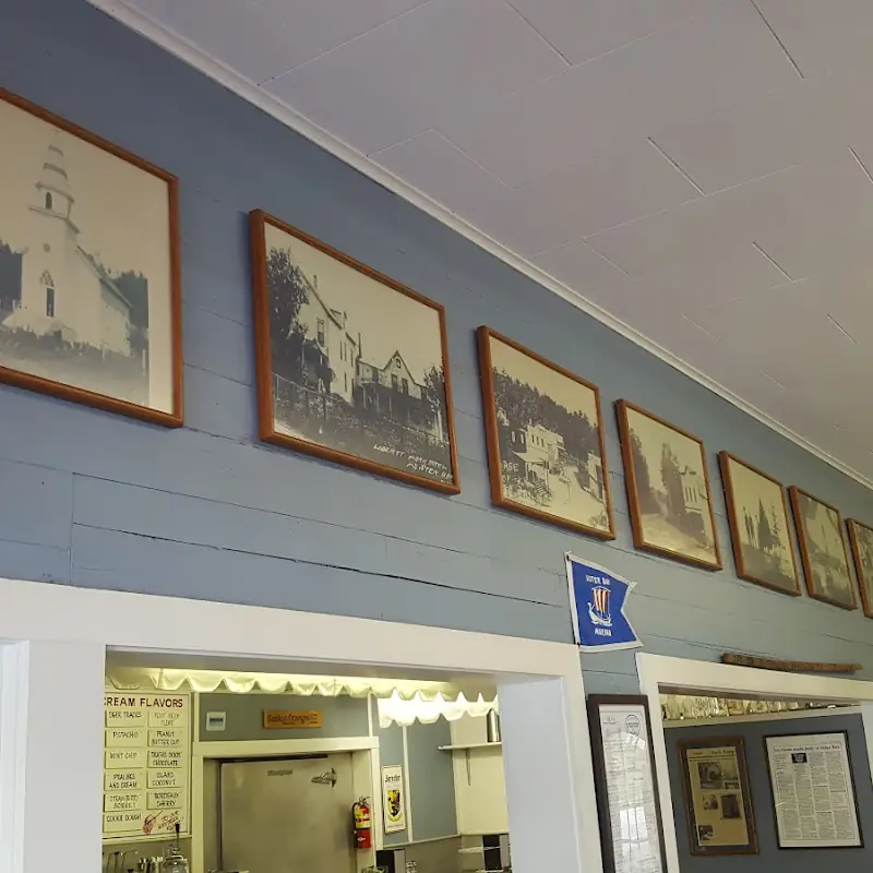 Door County Ice Cream Factory & Sandwich Shoppe