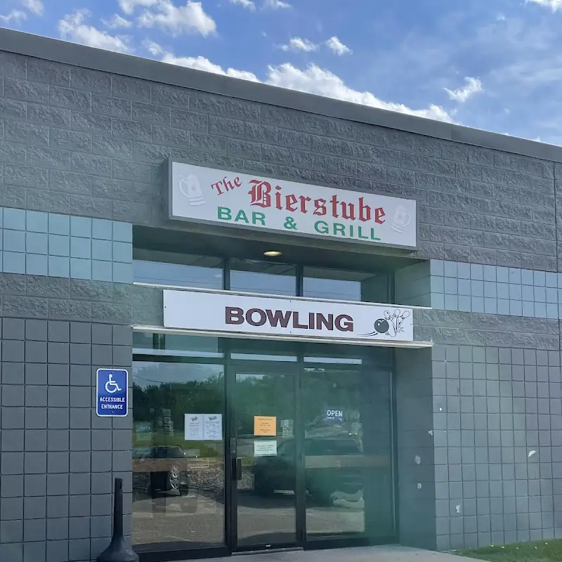 RW's Bierstube Bowl and Grill