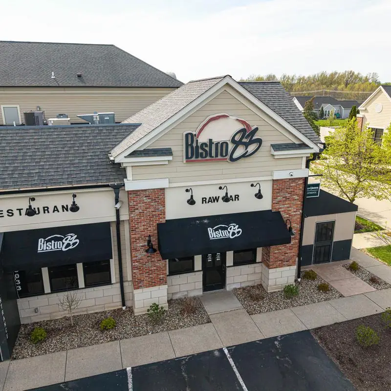 Bistro 83