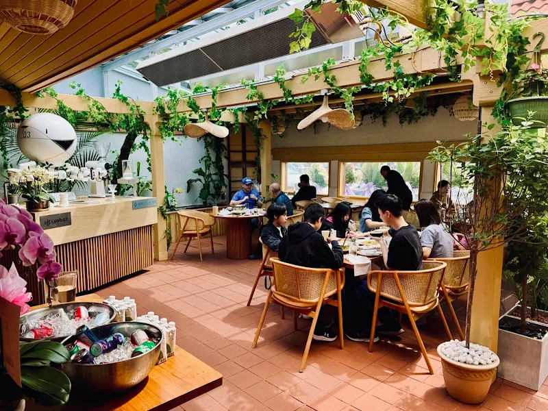 RENS Cafe & Bistro Thai Contemporary