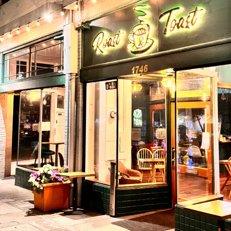 Roast & Toast Cafe