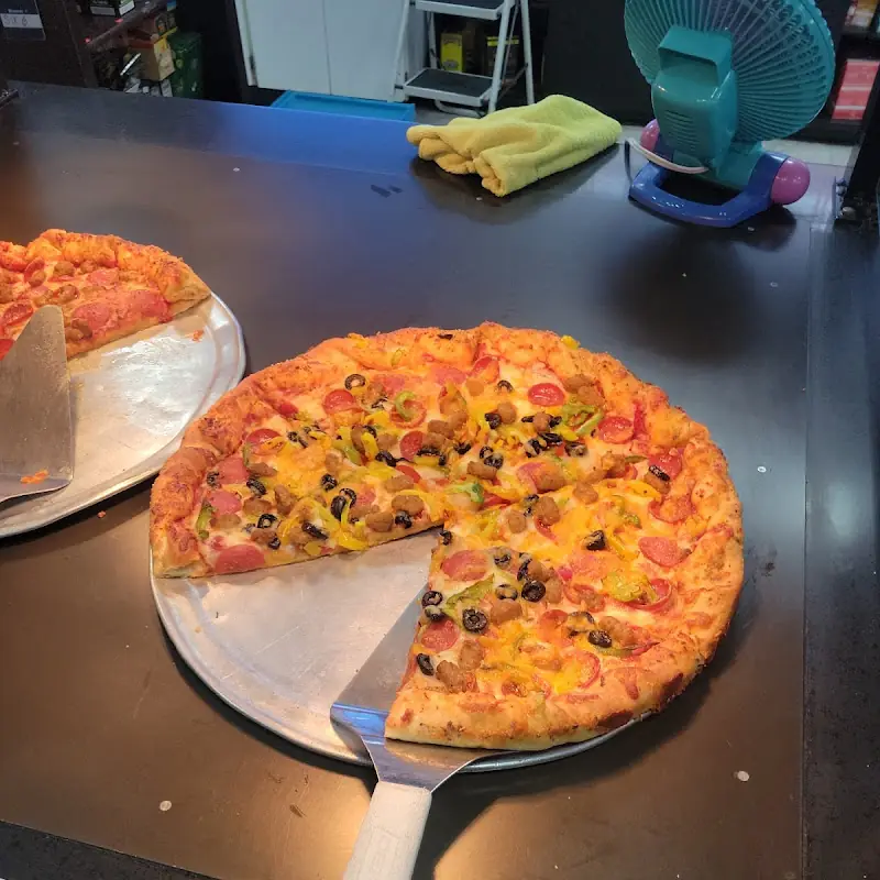 Dan’s Big Slice Pizza