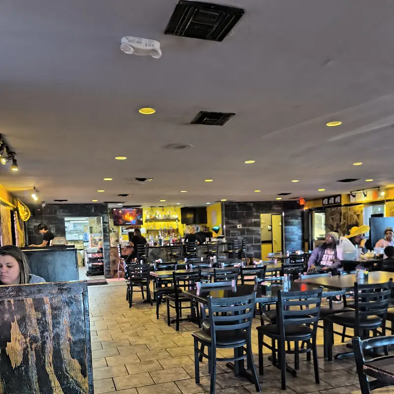 Mayas Mexican Grill