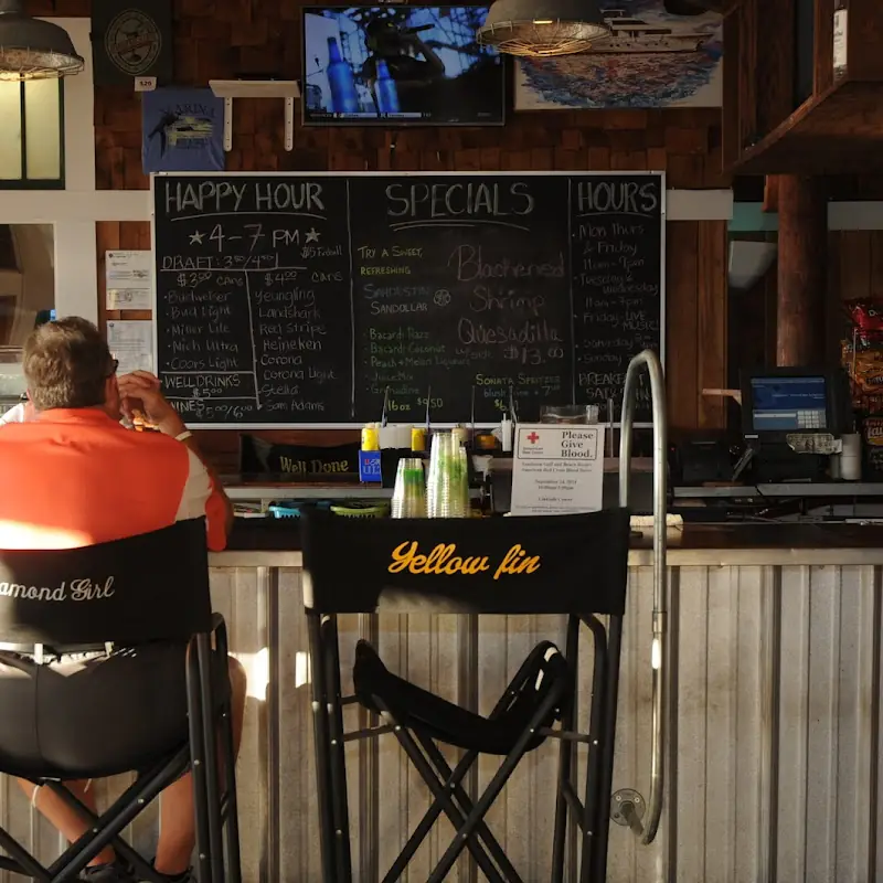 Marina Bar & Grill