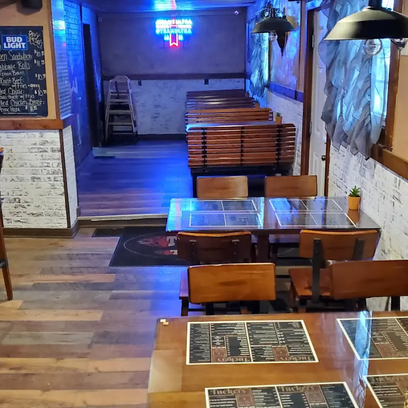 Tuckers Tavern Bar & Grill
