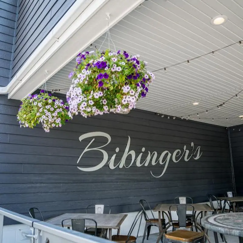 Bibinger's Bar & Restaurant