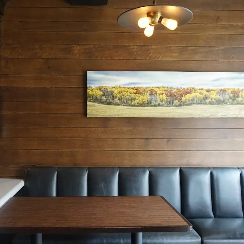 LoLo American Kitchen and Craft Bar