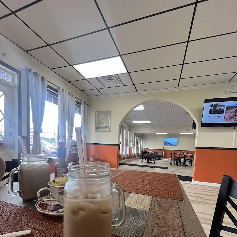 El Salvadoreño Restaurant