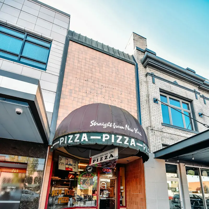 Straight From New York Pizza (Downtown Salem)