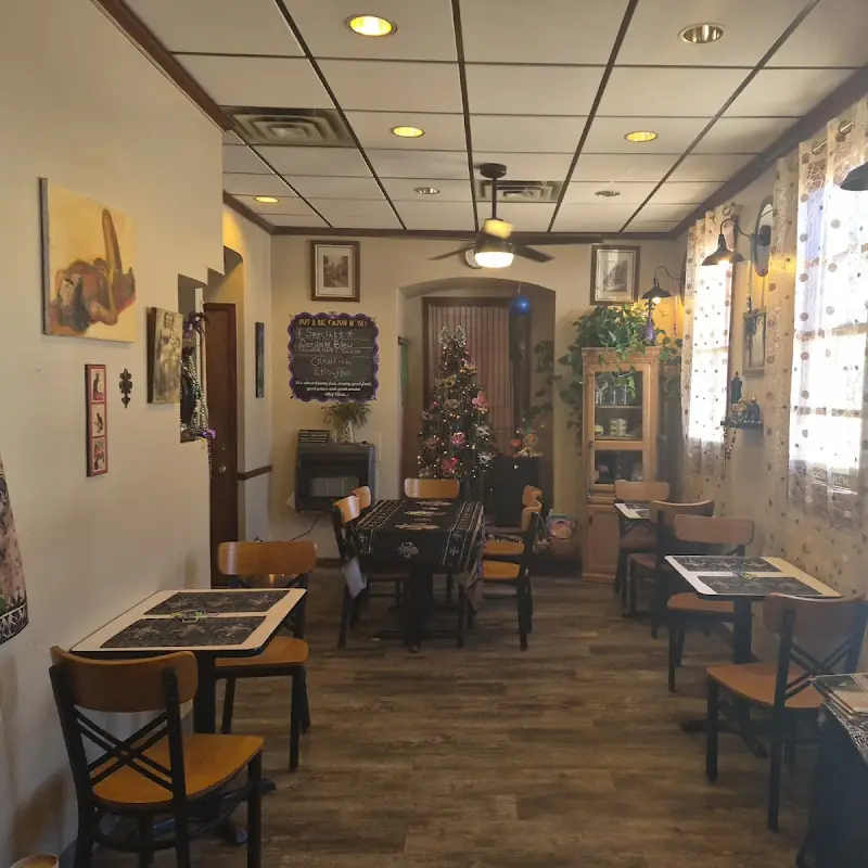 Lan-Yap Cafe