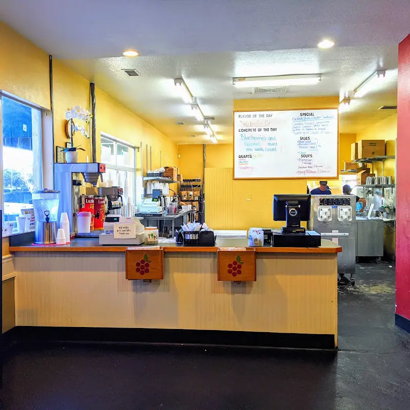 Sweetberries Frozen Custard & Eatery