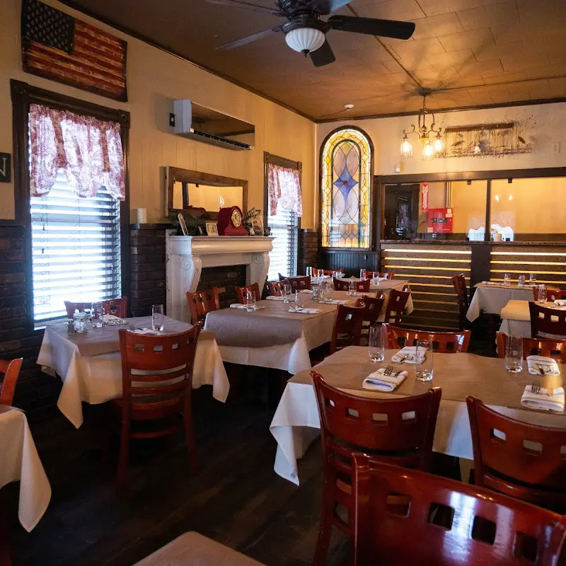 Lucky Dog Tavern - RI