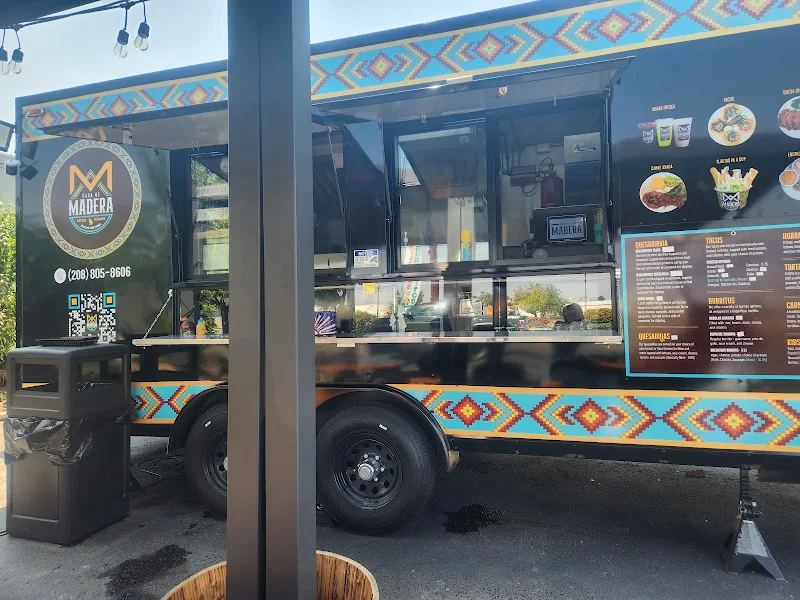 Casa De Madera Mexican Food Truck