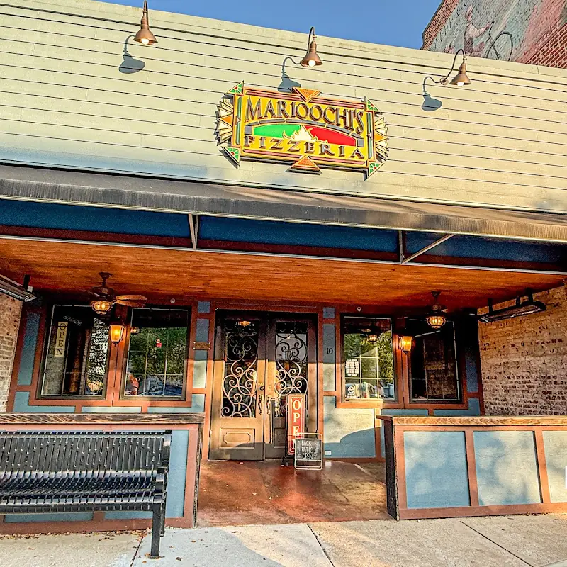 Marioochi’s Pizzeria On The Square