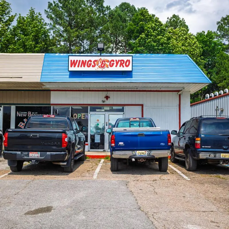 Wings & Gyros