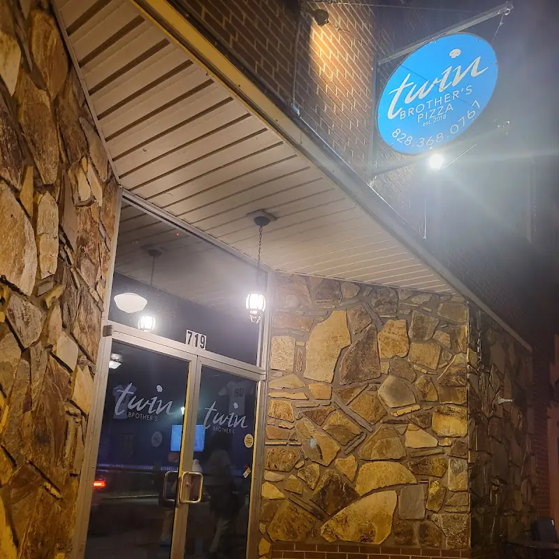 Twin Brother’s Pizza Co