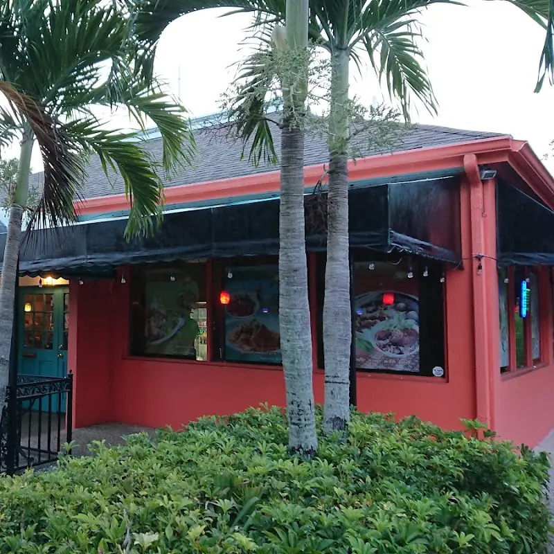UMAMI Noodle Thai & Sushi