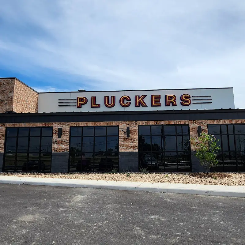 Pluckers Wing Bar
