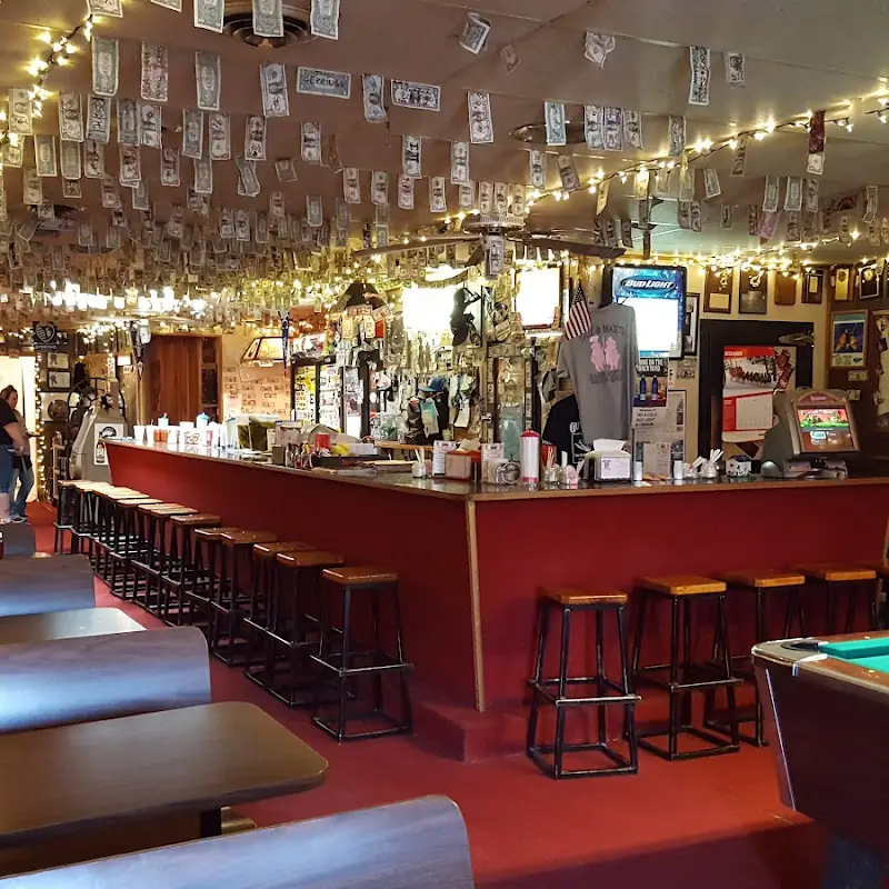 Guy & Mae's Tavern