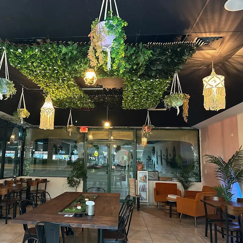 Whole Green Cafe