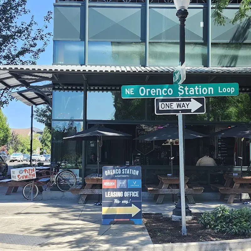 Schmizza Public House
