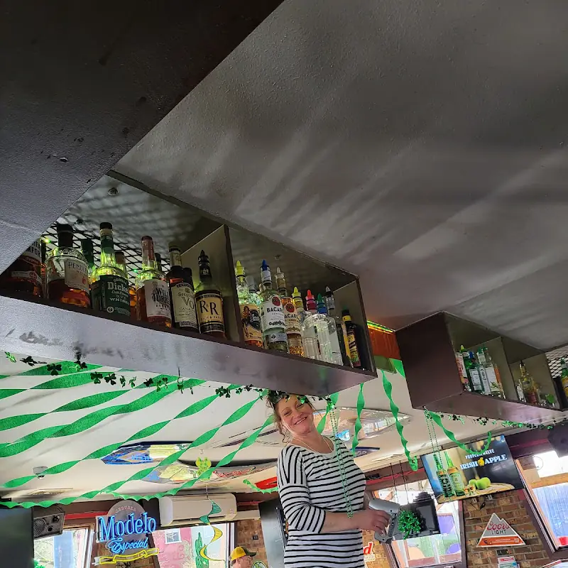 Red's Bar & Grill