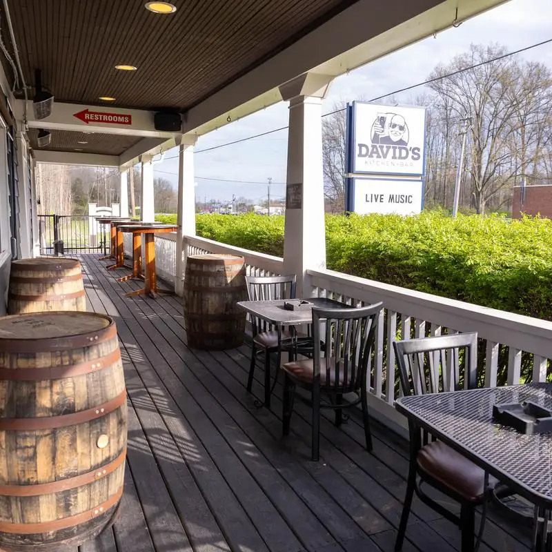 David's Kitchen & Bar