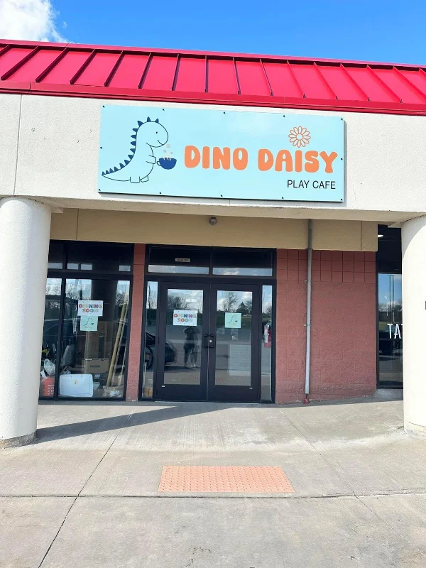 Dino Daisy Play Cafe