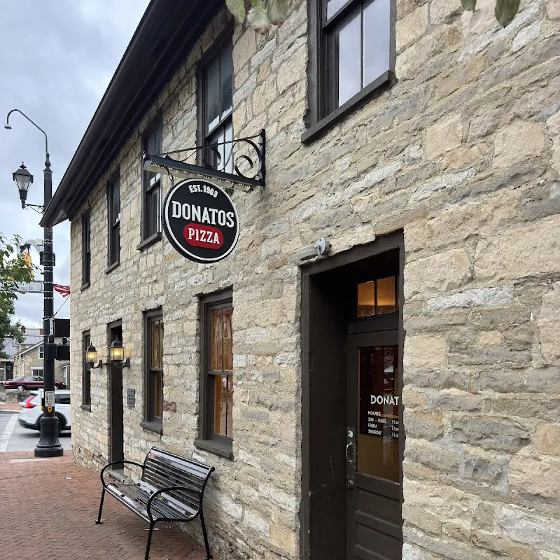 Donatos Pizza