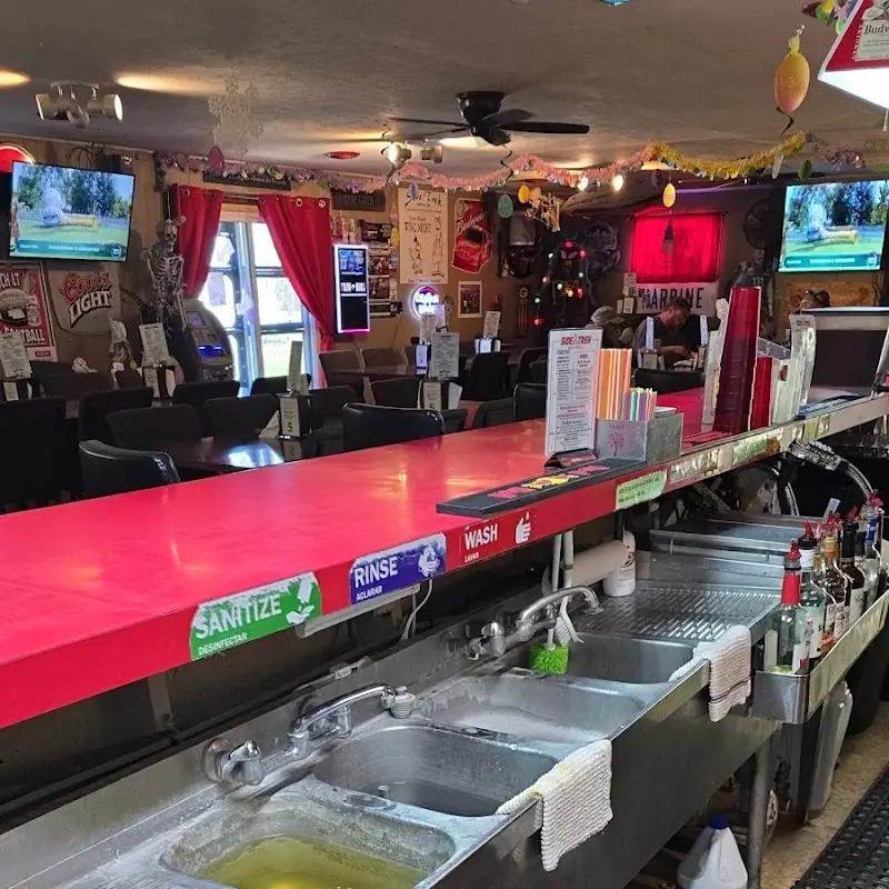 Side Trek Bar & Grill