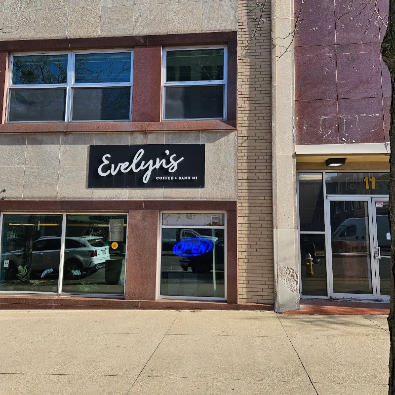 Evelyn's Coffee & Banh Mi