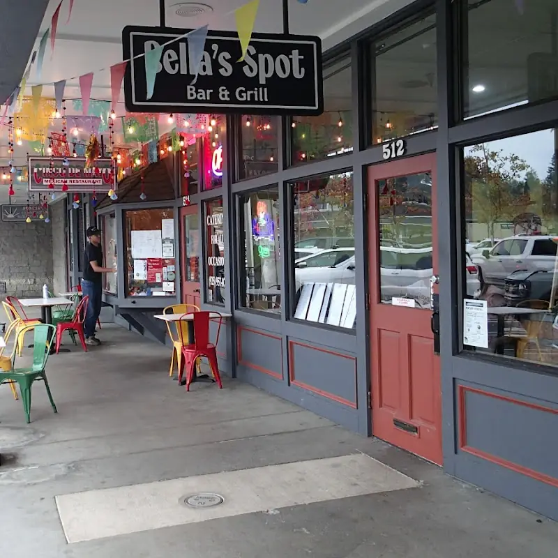 Bella’s Spot Bar and Grill
