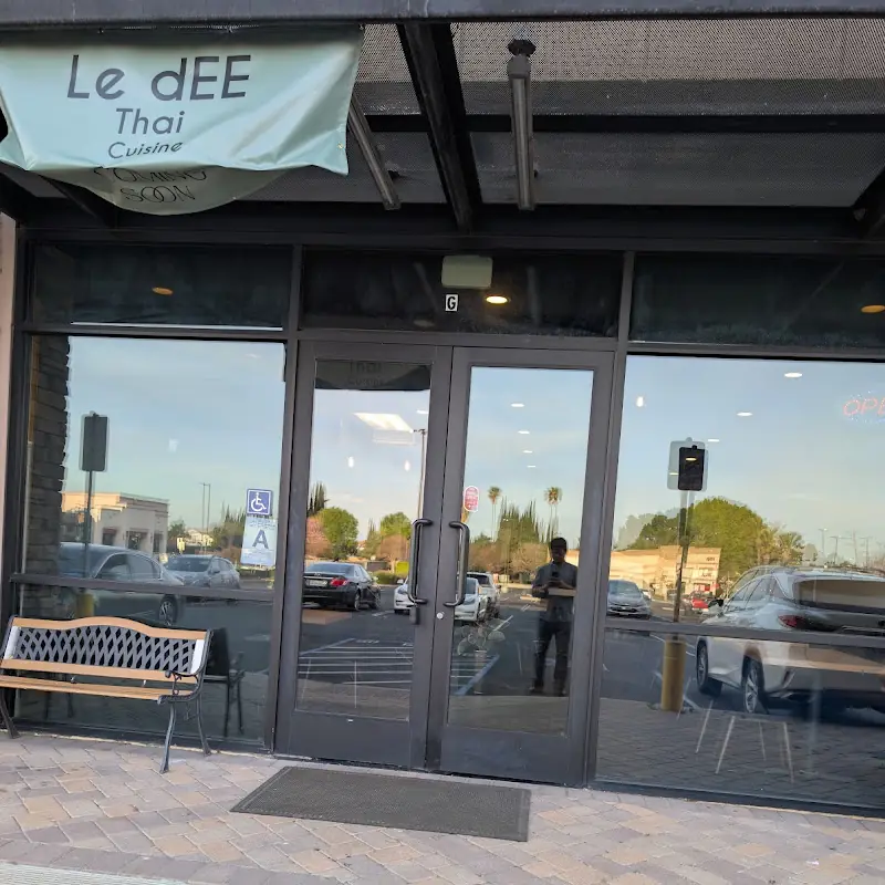 Le DEE Thai Cuisine